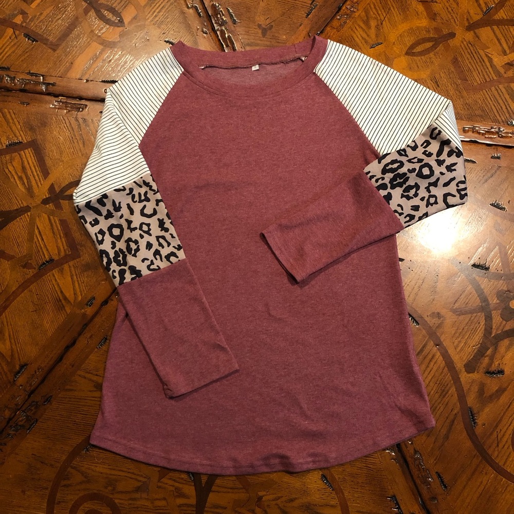 Woman’s Long Sleeve Top NWOT